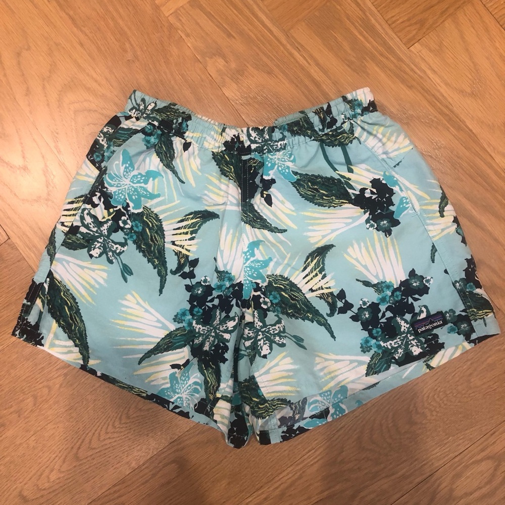 Patagonia women’s Baggies Athletic Shorts Size XS